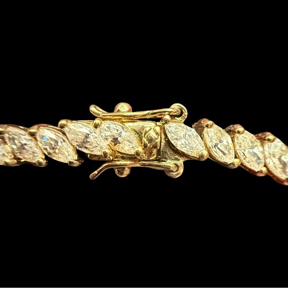 Elegant Gold and Silver Women's Necklace - Picture 6 of 6